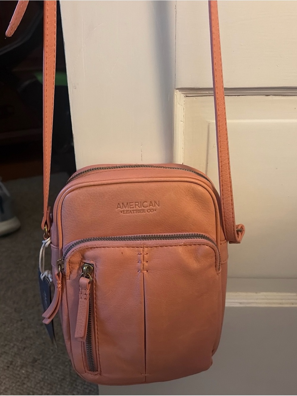 American Leather Co Women's Crossbody Bag in Peach